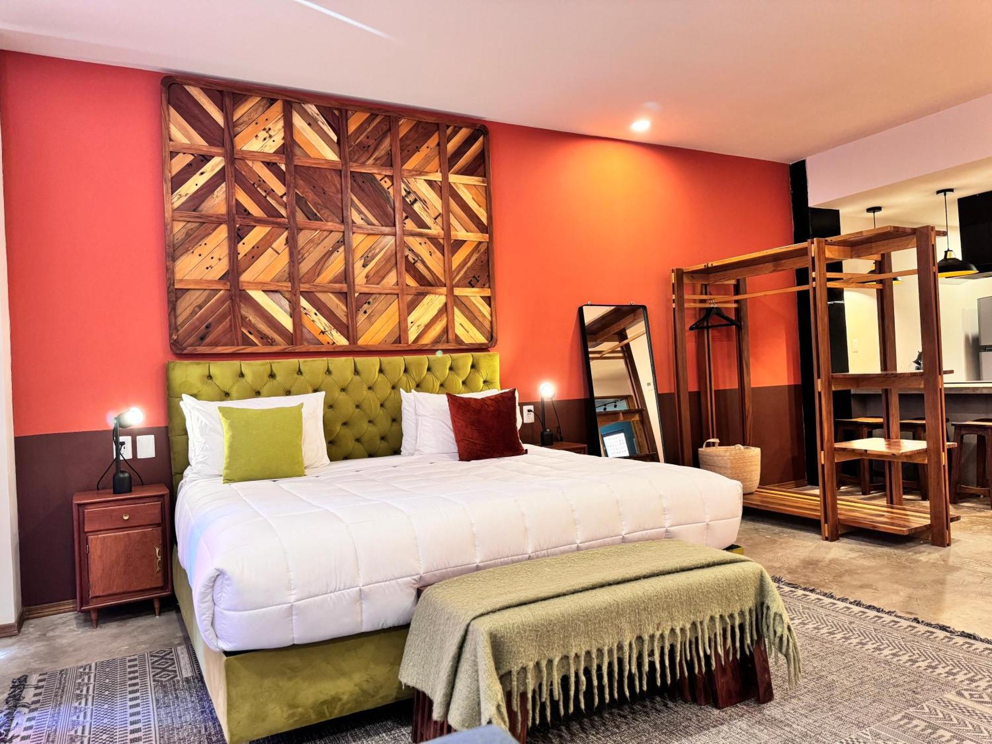 גואדלחארה Hotel Ola Chapultepec מראה חיצוני תמונה