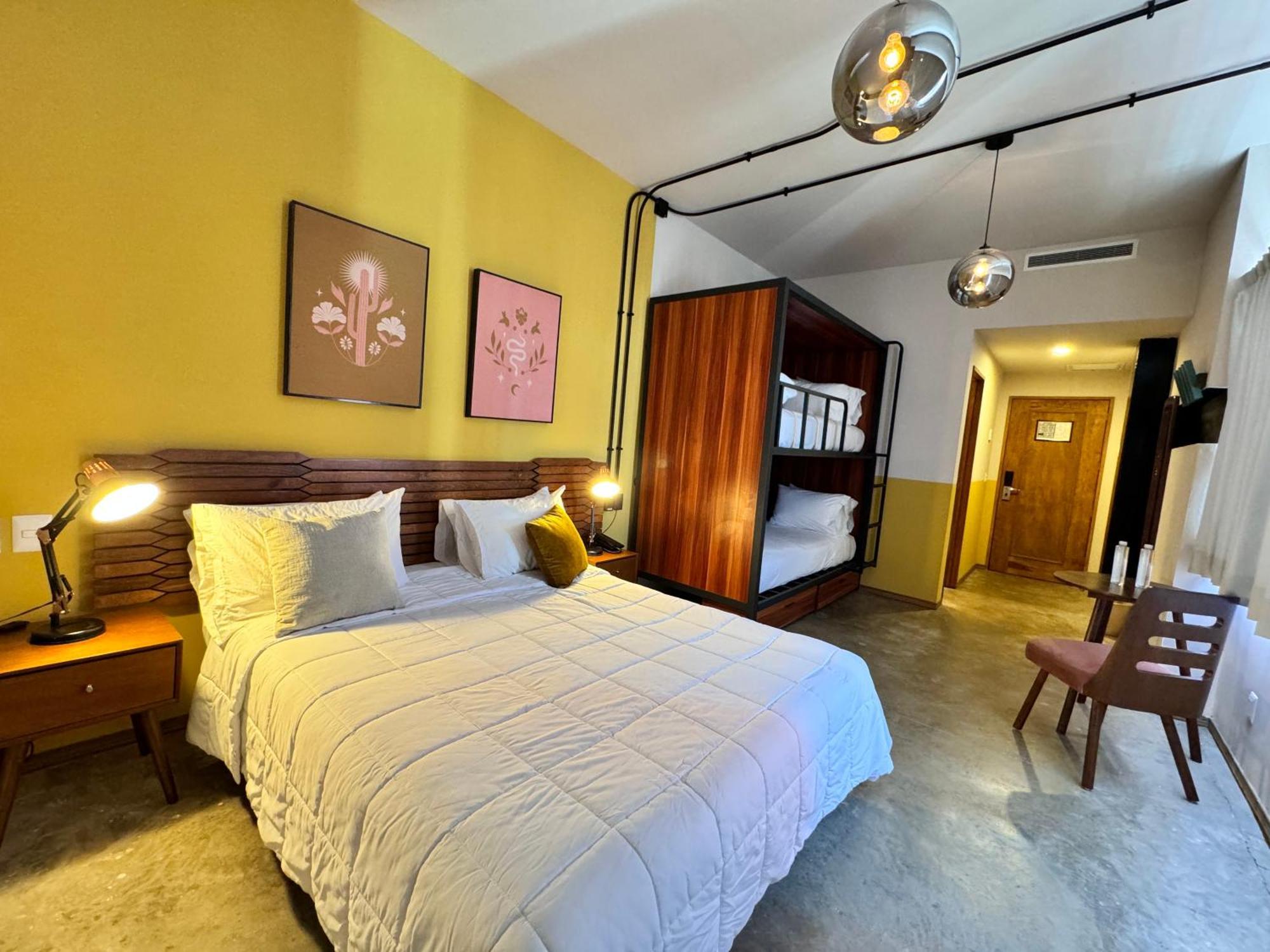 גואדלחארה Hotel Ola Chapultepec מראה חיצוני תמונה