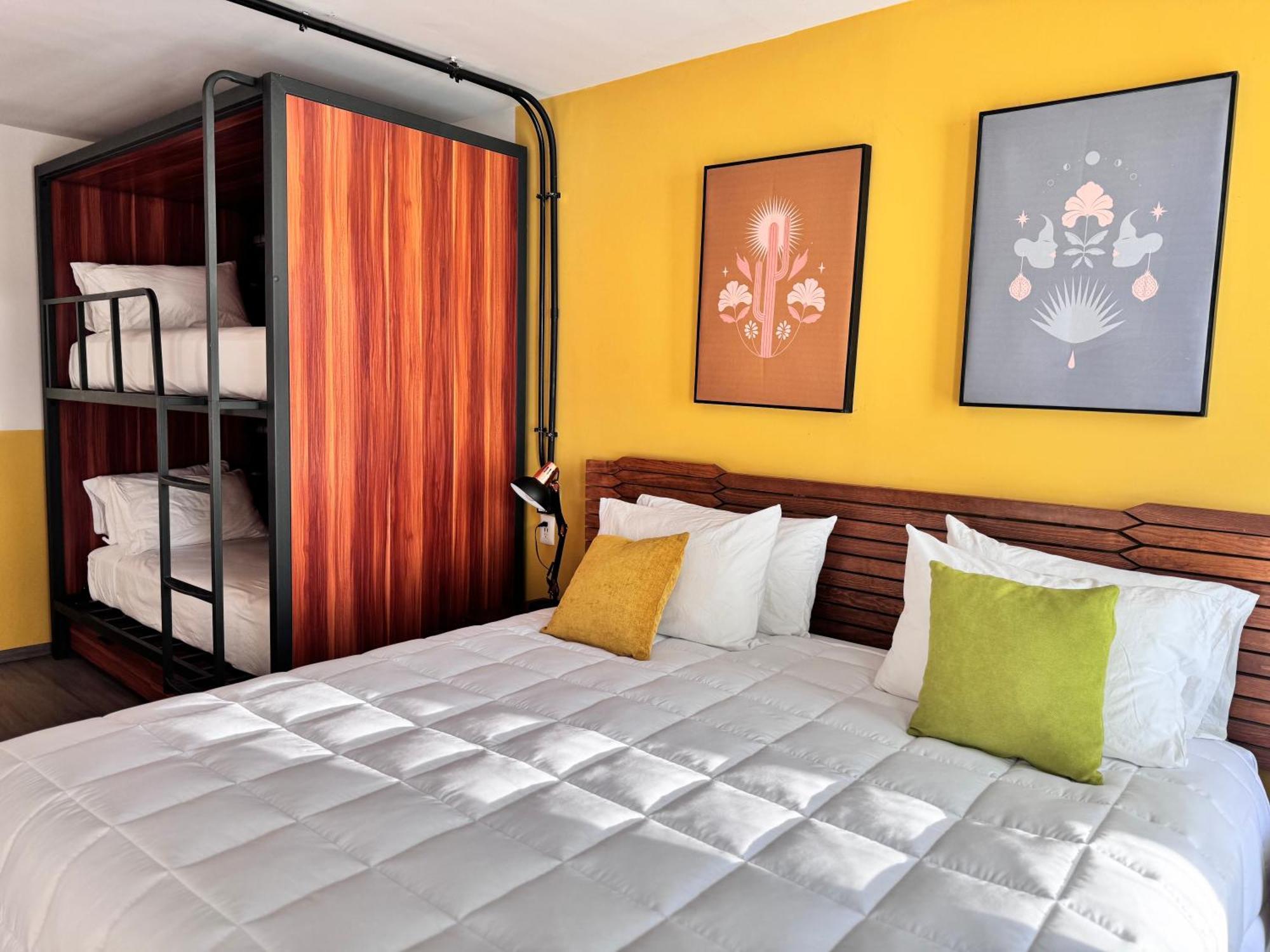 גואדלחארה Hotel Ola Chapultepec מראה חיצוני תמונה