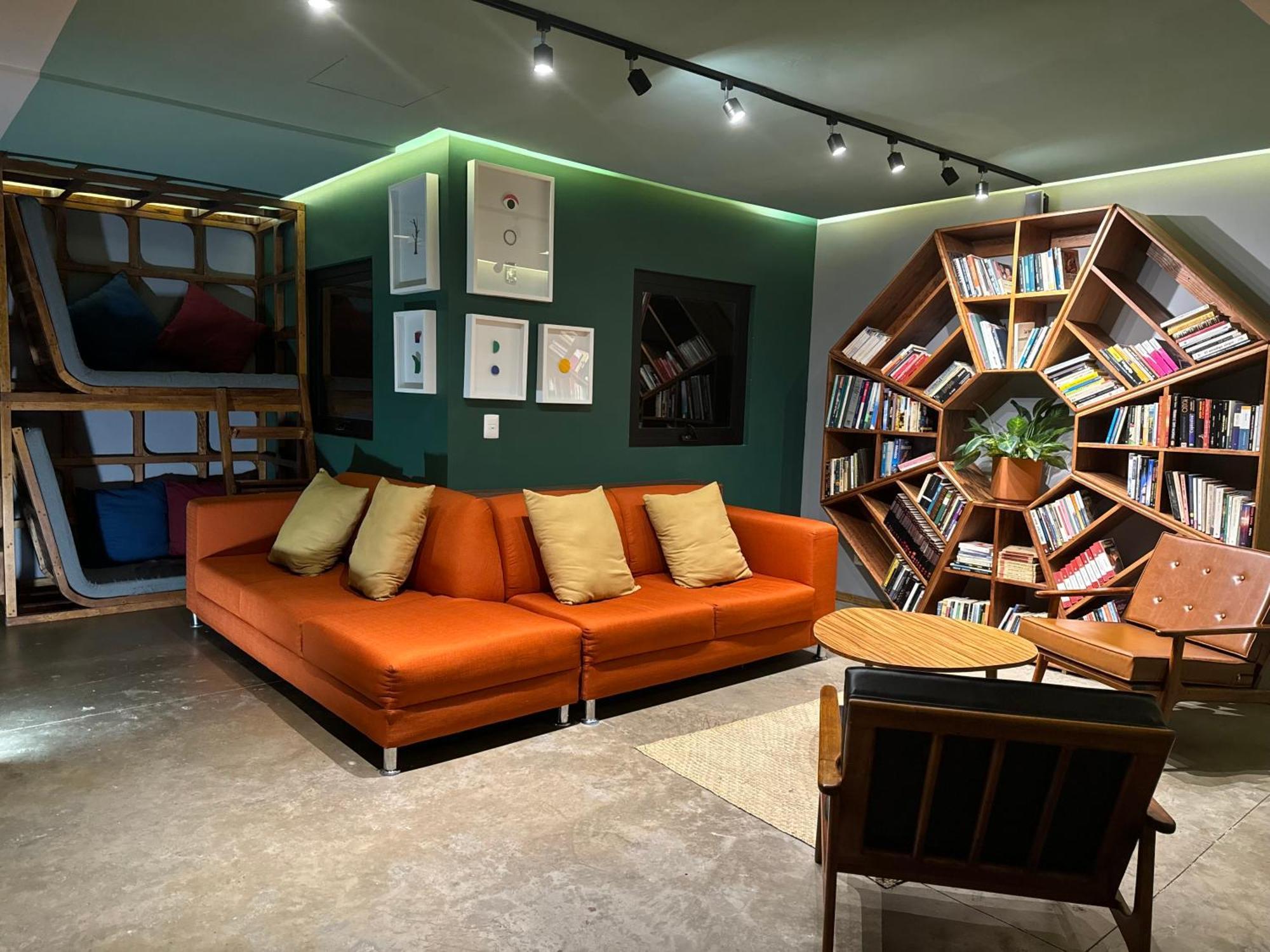 גואדלחארה Hotel Ola Chapultepec מראה חיצוני תמונה